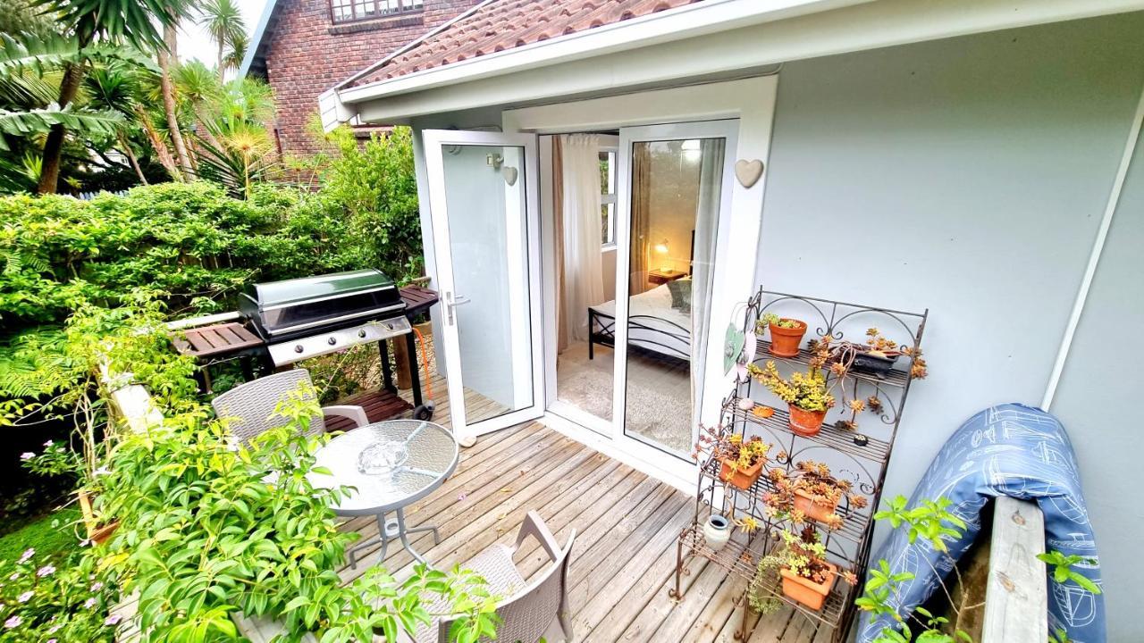 Crescent Cottage Книсна Екстериор снимка