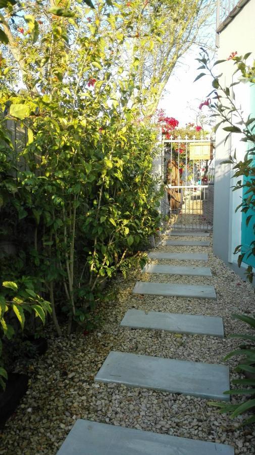 Crescent Cottage Книсна Екстериор снимка